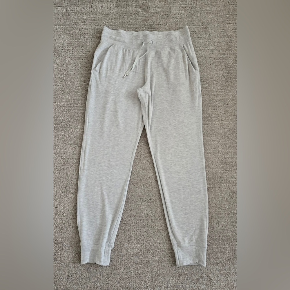 lululemon athletica Light Gray Women's Track Joggers Size 8 So cute